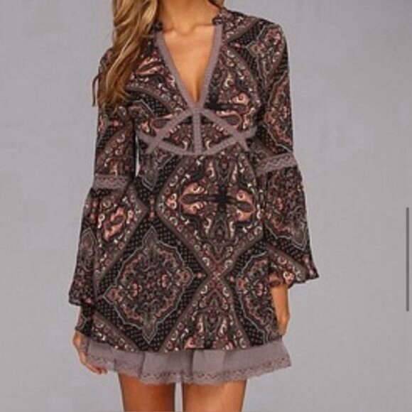 Free People Bell Sleeve Empire Waist Paisley Print Mini Dress - Picture 3 of 11